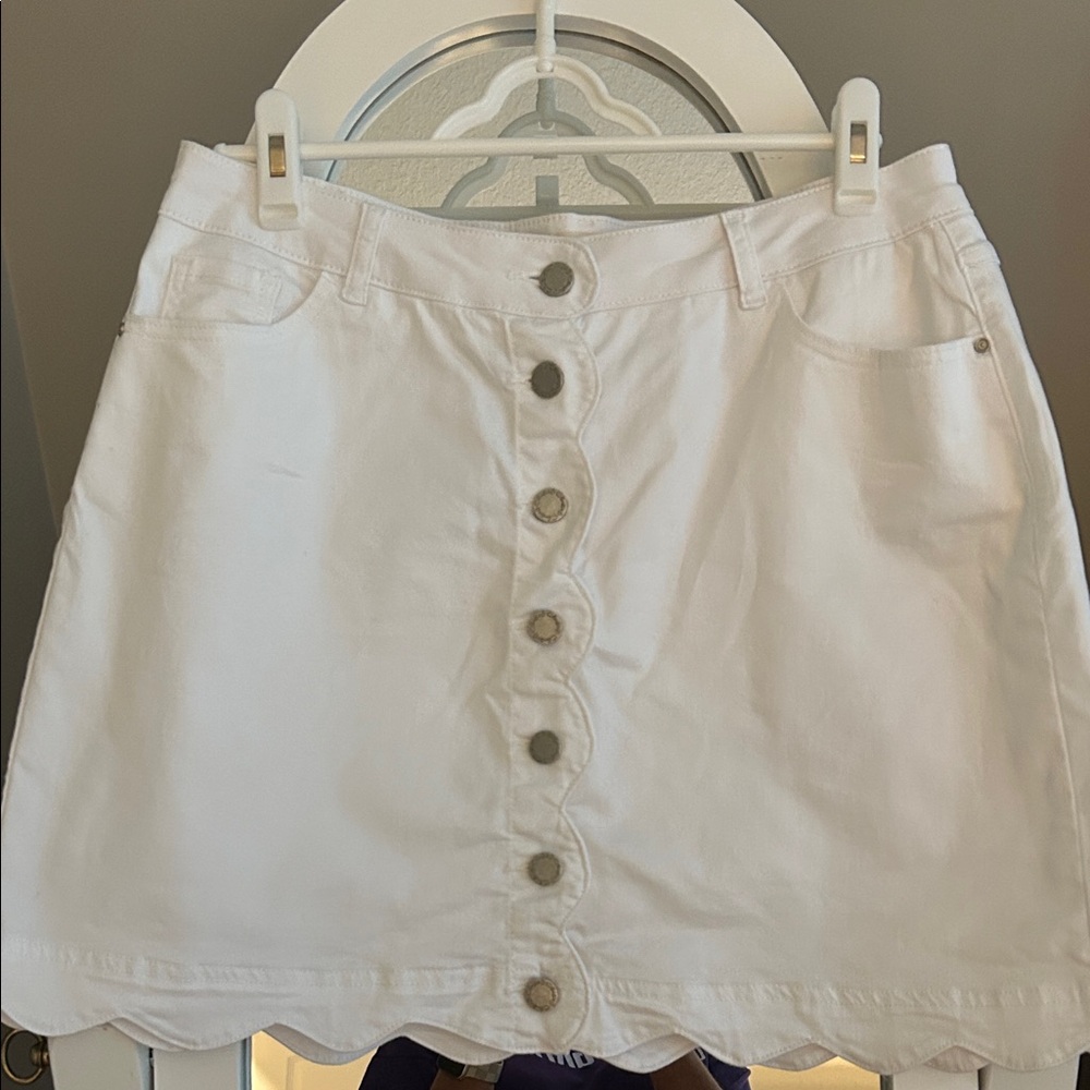 CHARLIE B White Button-Down Mini Skirt